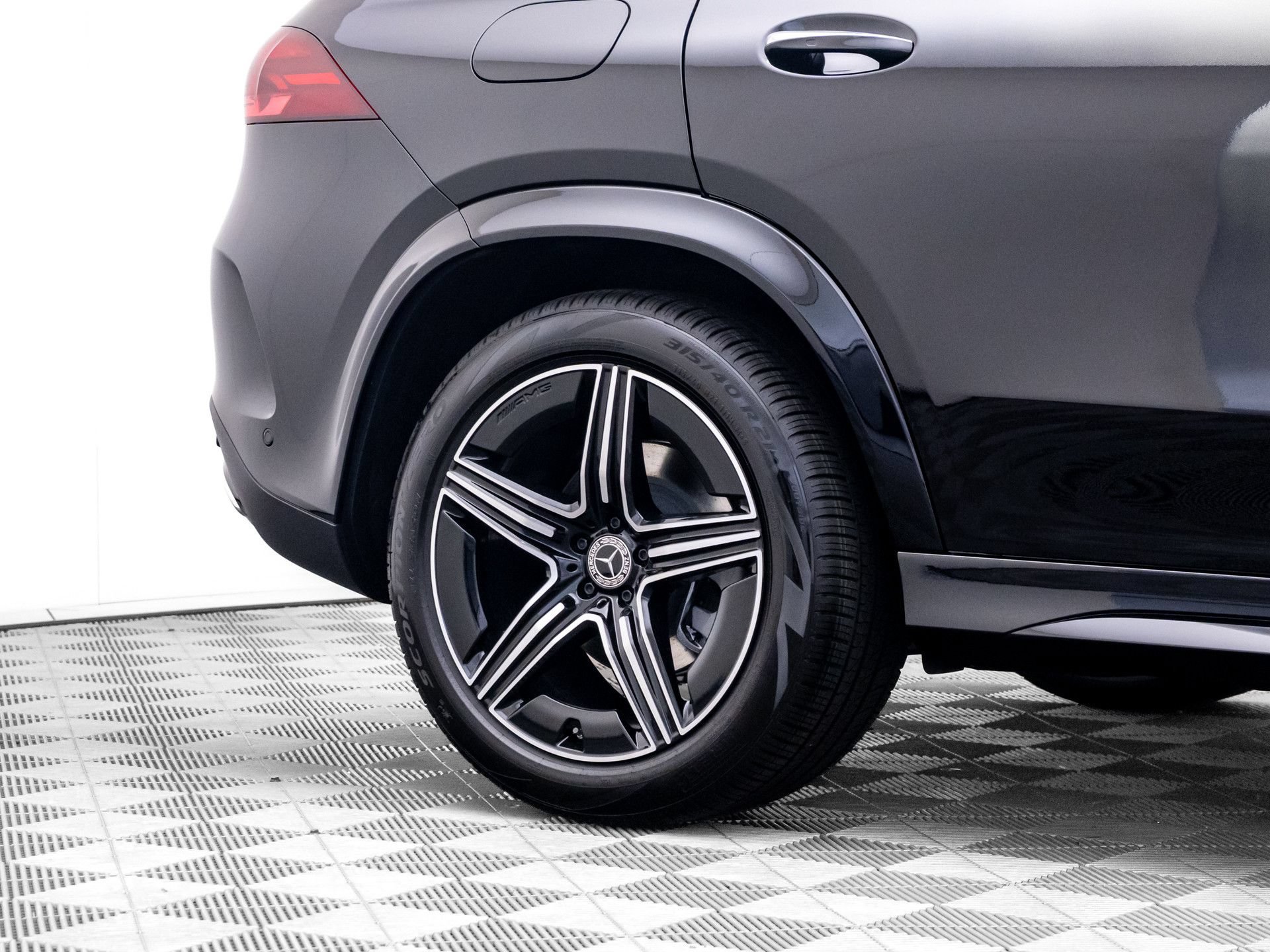 New 2026 Obsidian Black Metallic Mercedes-Benz GLE 350 image 81