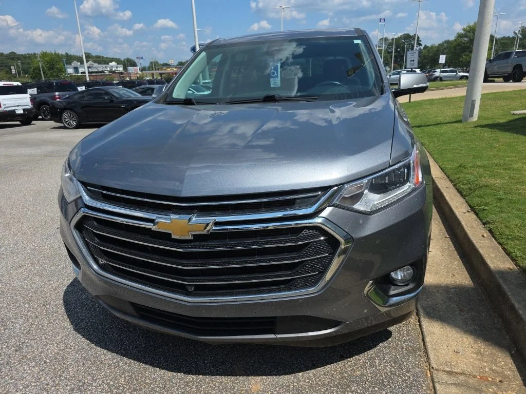 Used 2020 Satin Steel Metallic Chevrolet Premier image 4