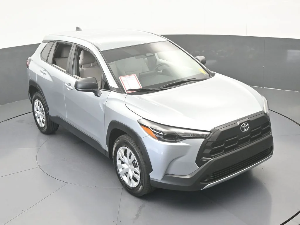 2026 Toyota Corolla Cross L - Photo 46
