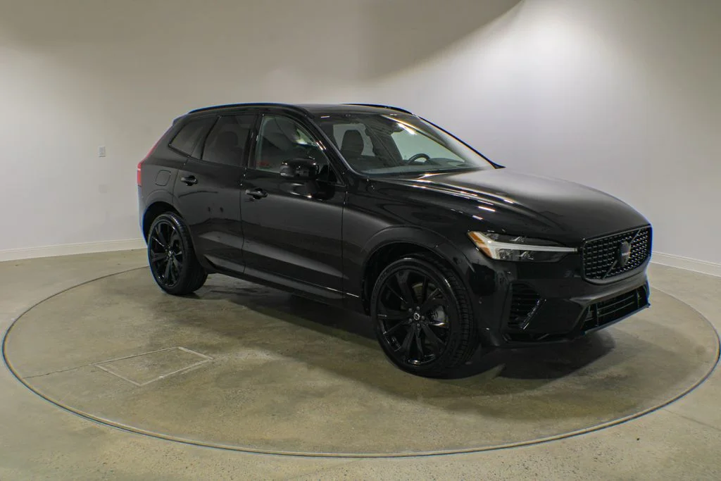 Certified Used 2024 Onyx Black Metallic Volvo Ultimate image 7