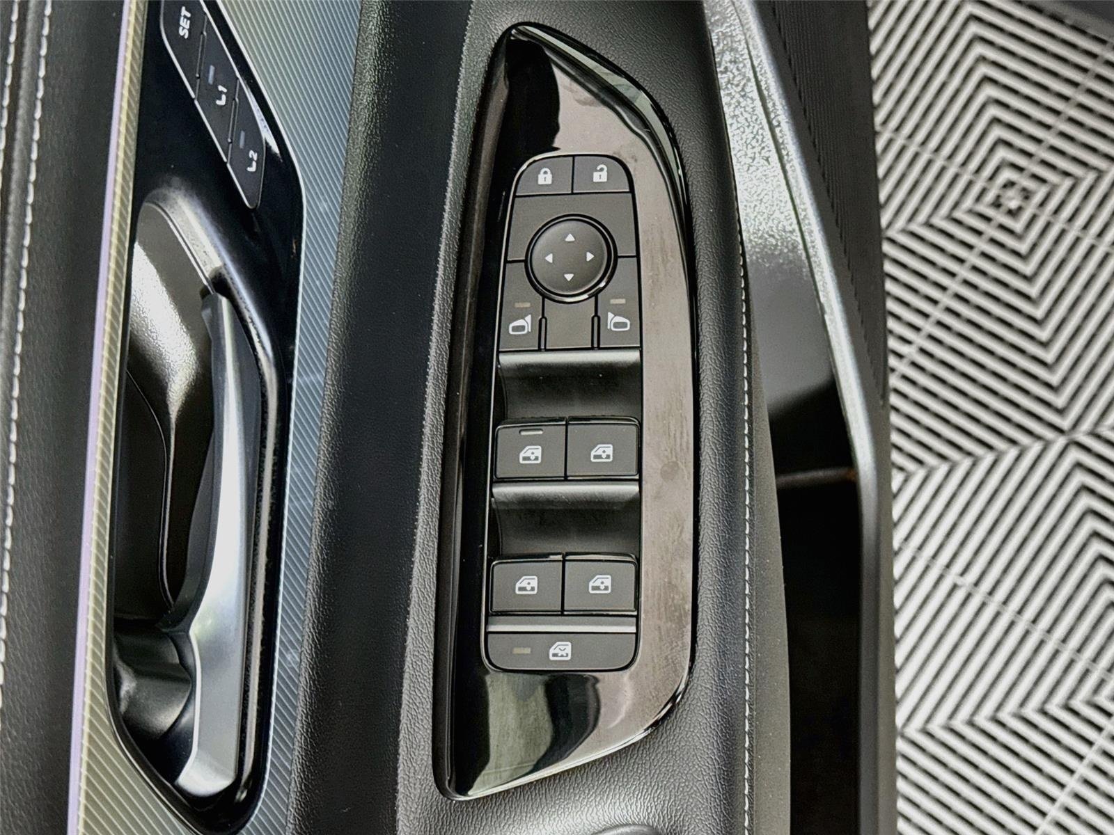 Used 2026 Gun Metallic Nissan SL image 20