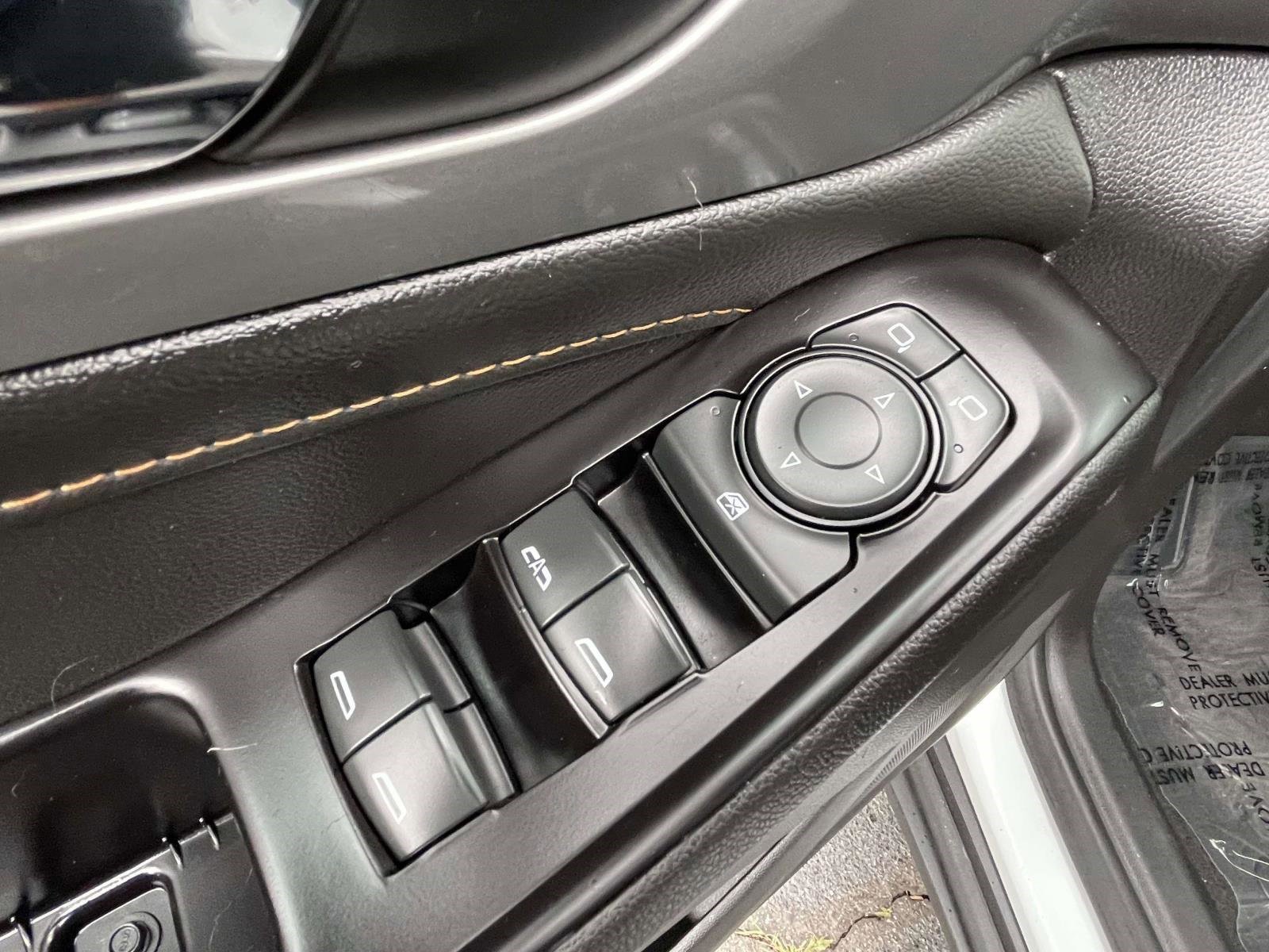 Used 2019 Summit White Chevrolet LT Cloth image 21