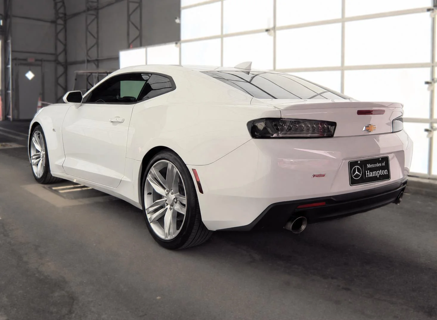 Used 2017 SUMMIT WHITE CHEVROLET 2LT image 6