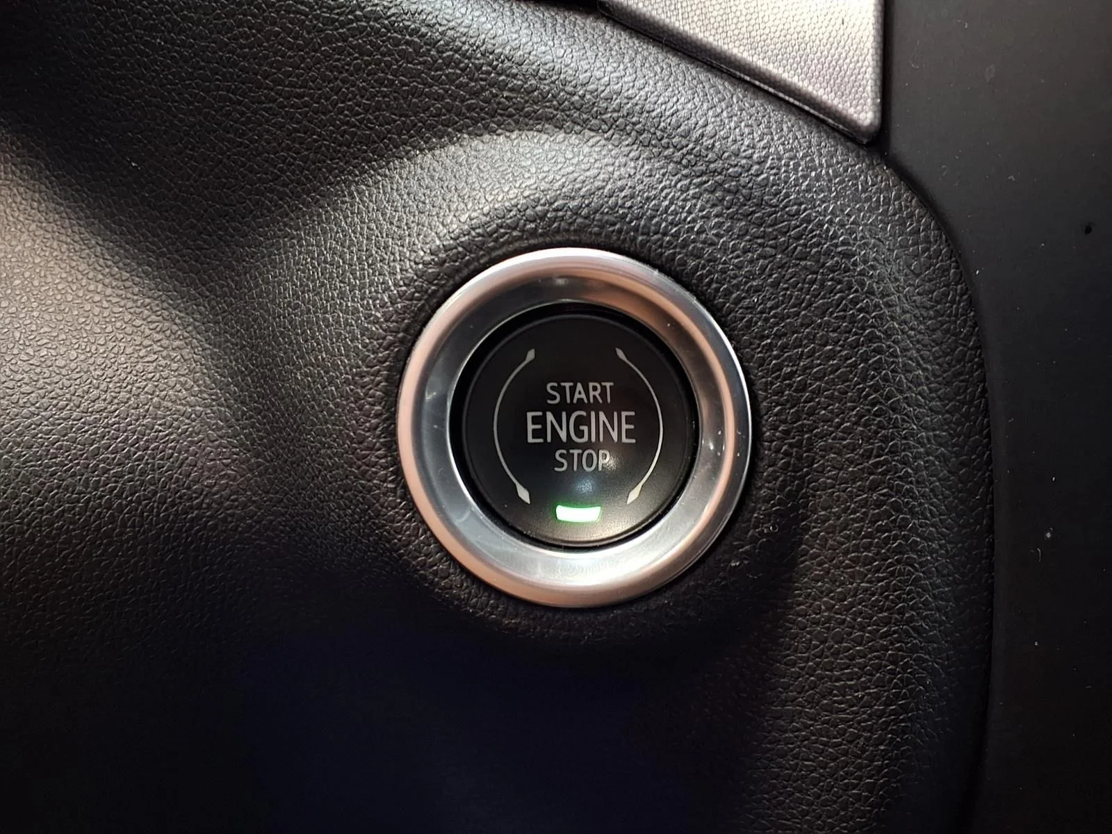 Used 2019 White GMC SLT image 15