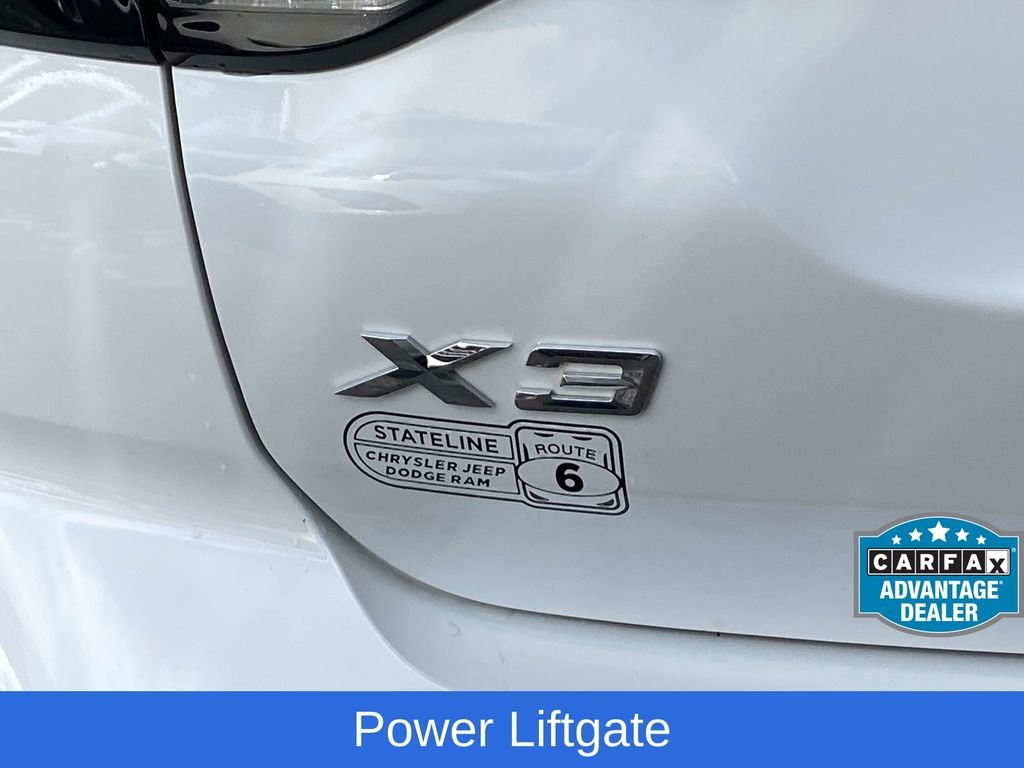 Used 2024 White BMW xDrive30i image 6
