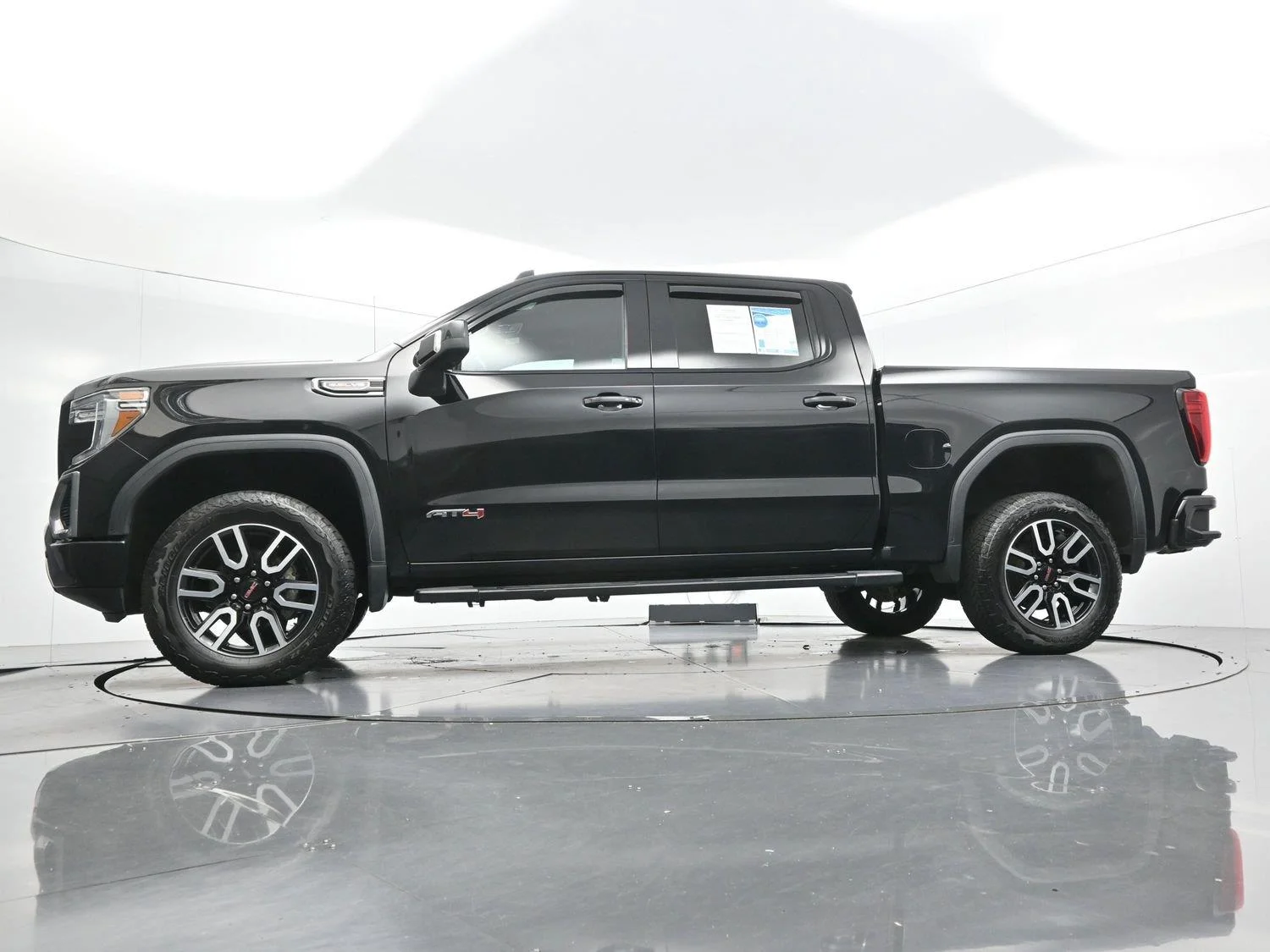 Used 2020 ONYX BLACK GMC AT4 image 50