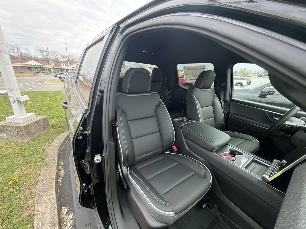 New 2026 Onyx Black GMC Elevation Standard Range image 30