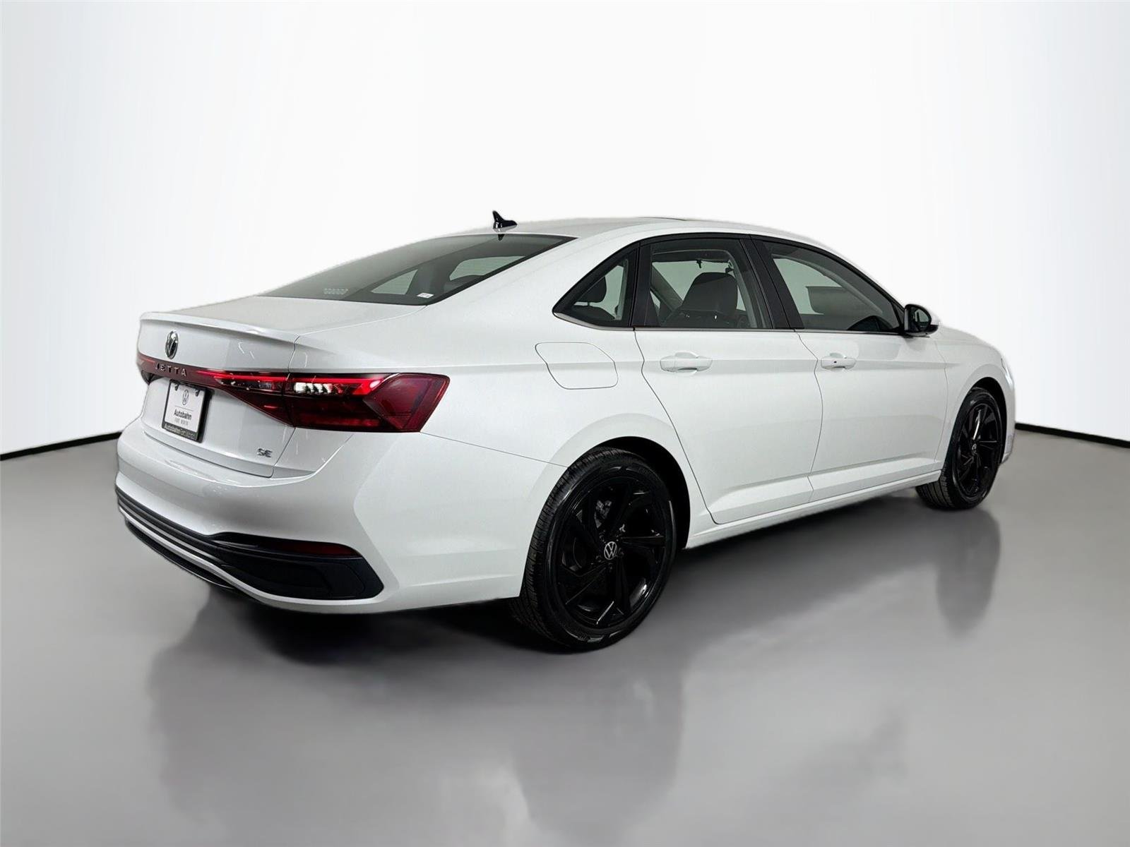 New 2026 Opal White Pearl Volkswagen SE image 5