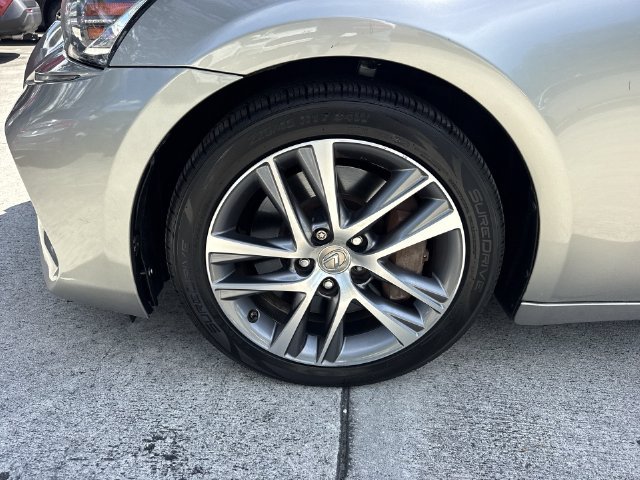 2020 Lexus IS 300 - Photo 10