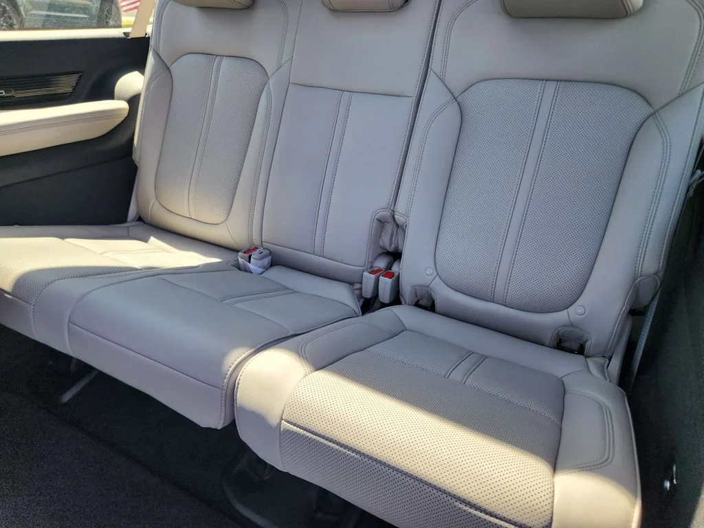 New 2026 Bright White Clear-Coat Exterior Paint Jeep Summit Obsidian image 19