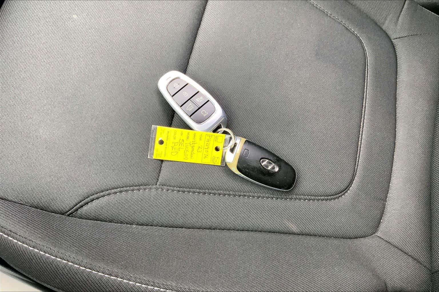 Used 2023 Calypso Red Hyundai SEL image 15