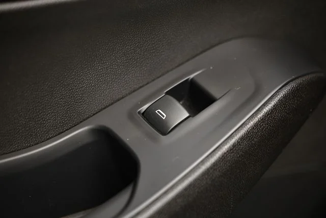 Used 2020 Silver Ice Metallic Chevrolet 3LT image 23