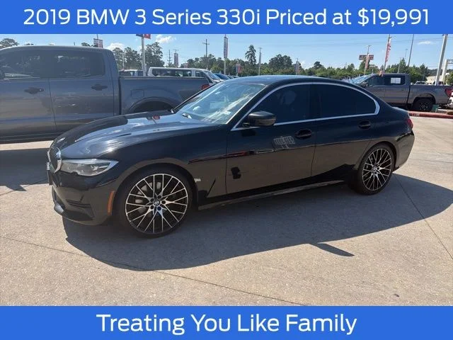 2019 BMW 3 Series 330i Sedan's photo