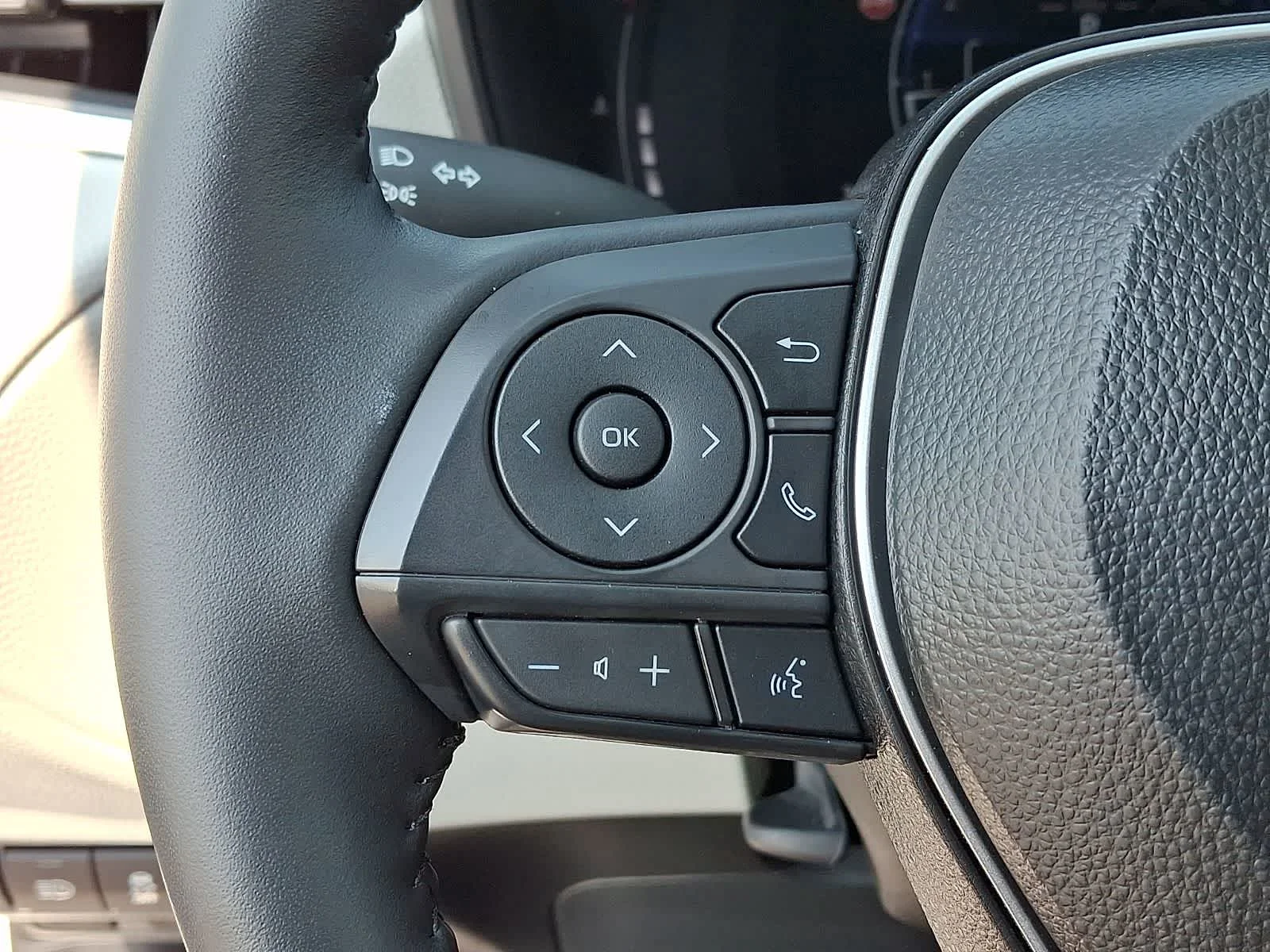 Certified Used 2026 Wind Chill Pearl Toyota LE image 24