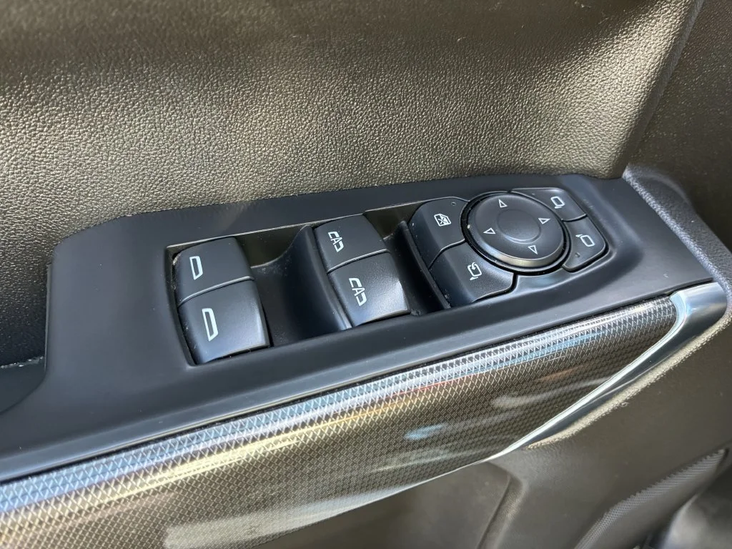Used 2021 SUMMIT WHITE GMC AT4 image 15