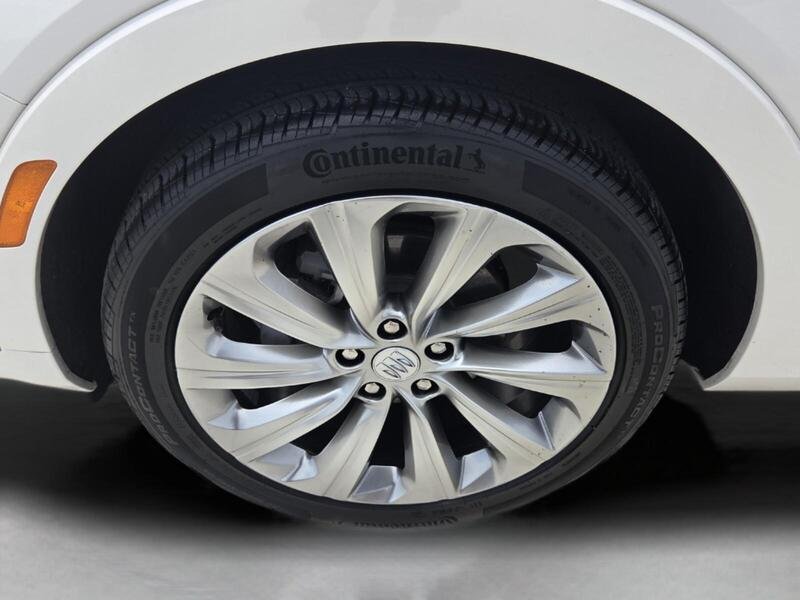 Used 2025 White Frost BUICK FWD 4DR AVENIR image 9