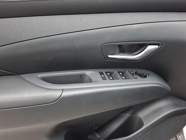 New 2026 Silver Hyundai SEL Premium image 11