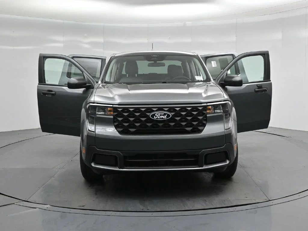 New 2026 Carbonized Gray Metallic Ford XLT image 27