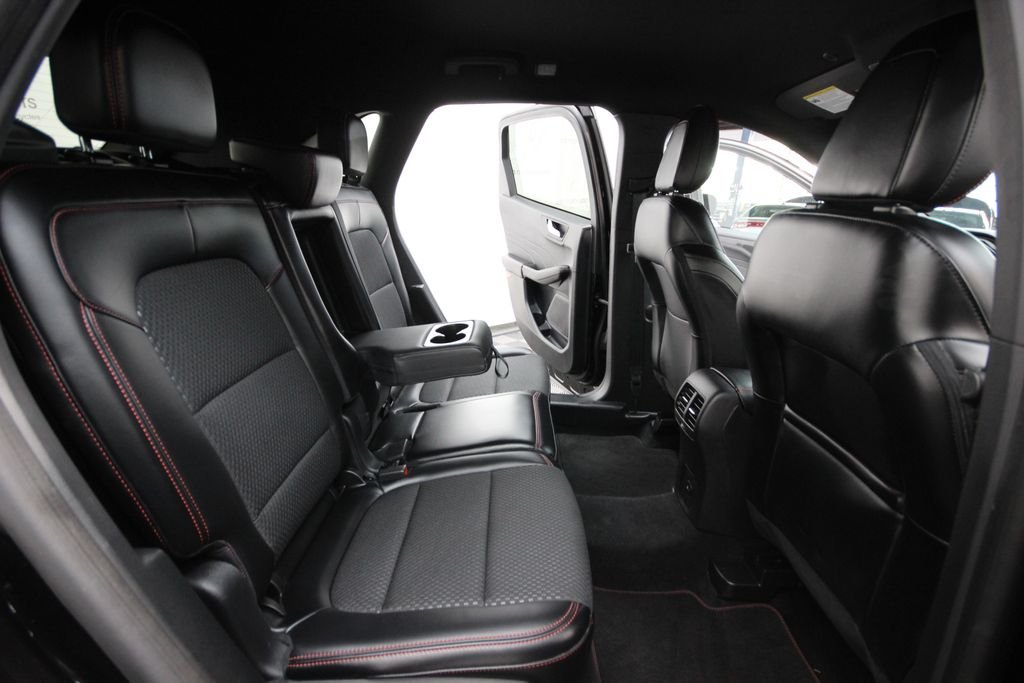 Used 2023 Black Ford ST-Line image 25