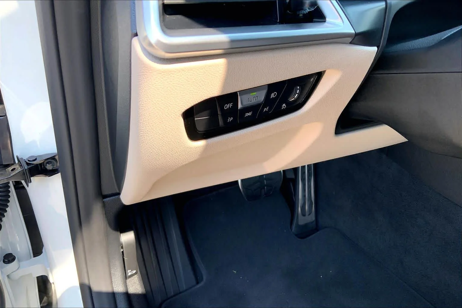 New 2027 Alpine White BMW 430i xDrive image 18