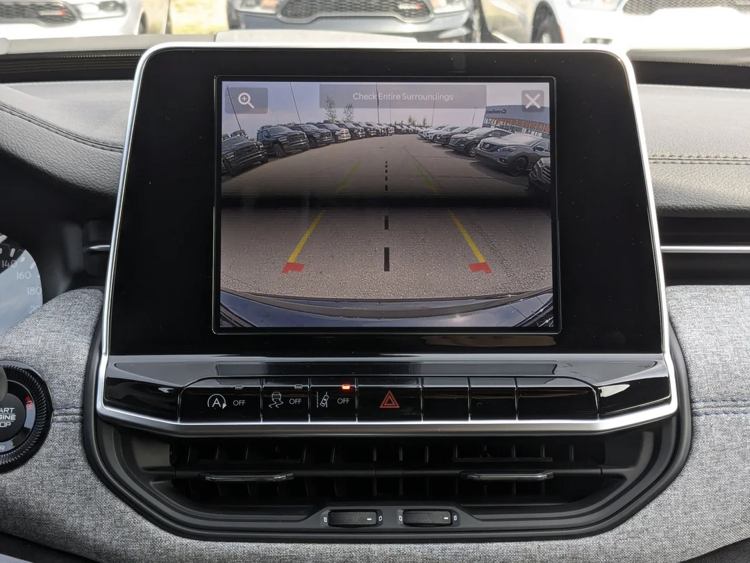 New 2025 Black Jeep North - - 4x4 - Heated seats - Forward Collision Warning & More! image 20