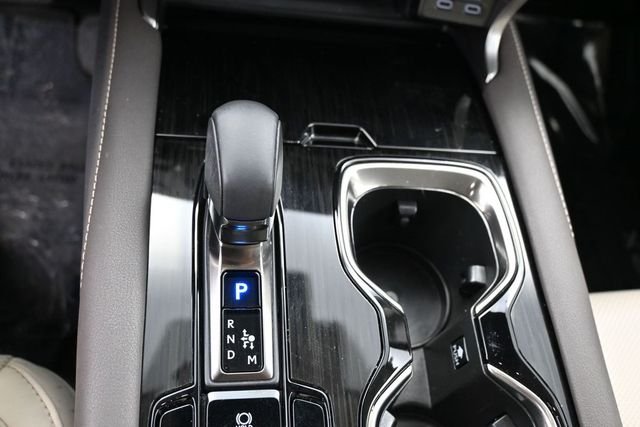 Used 2024 White Lexus 350 image 38