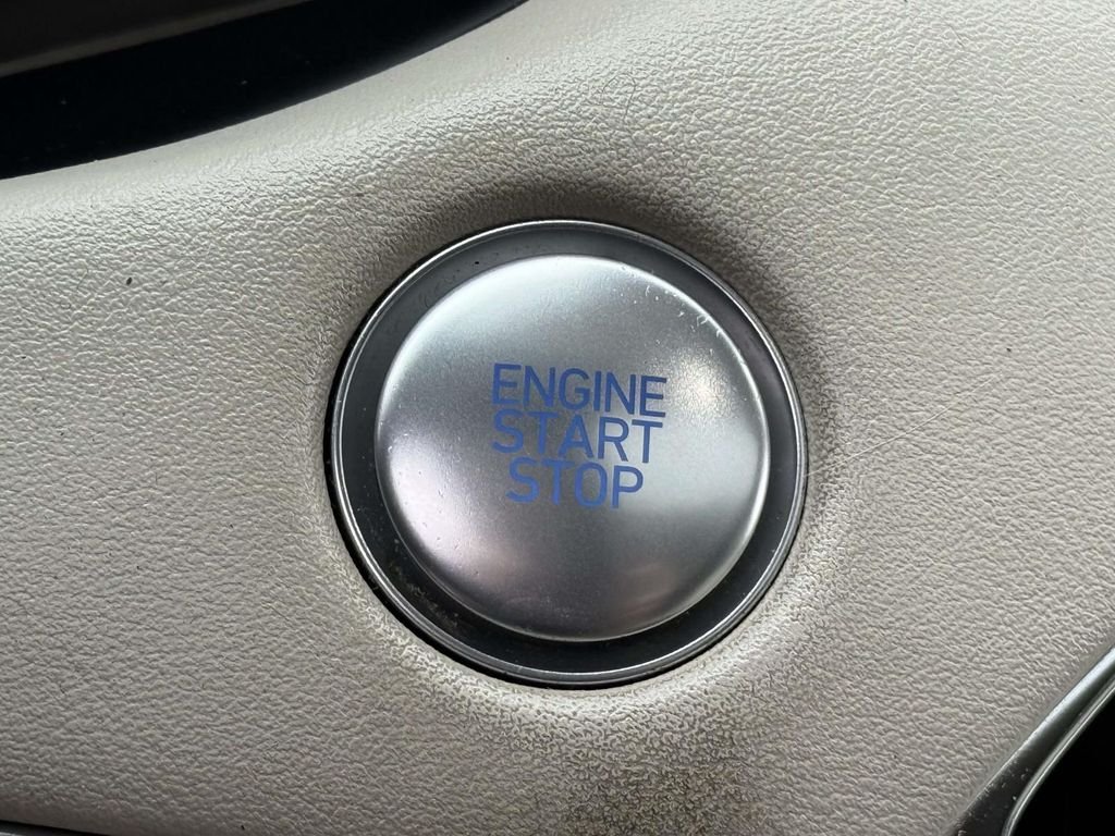 Certified Used 2020 Graphite Hyundai Limited image 27