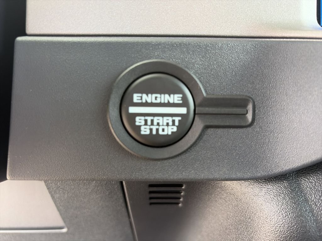 New 2026 Avalanche Gray Ford Outer Banks® image 28