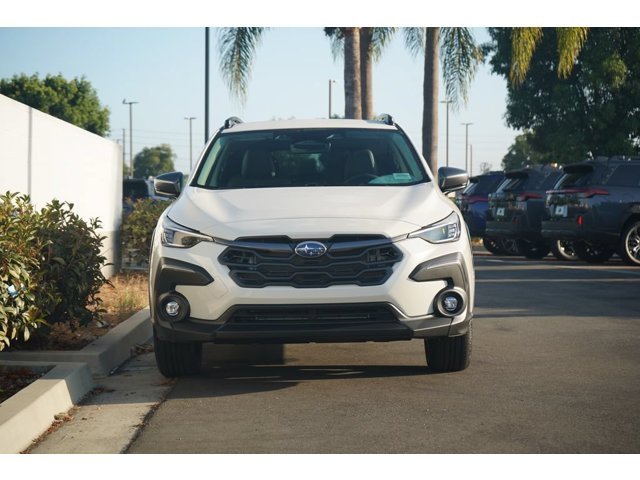 New 2026 CRYSTAL WHITE PEARL Subaru Limited image 5