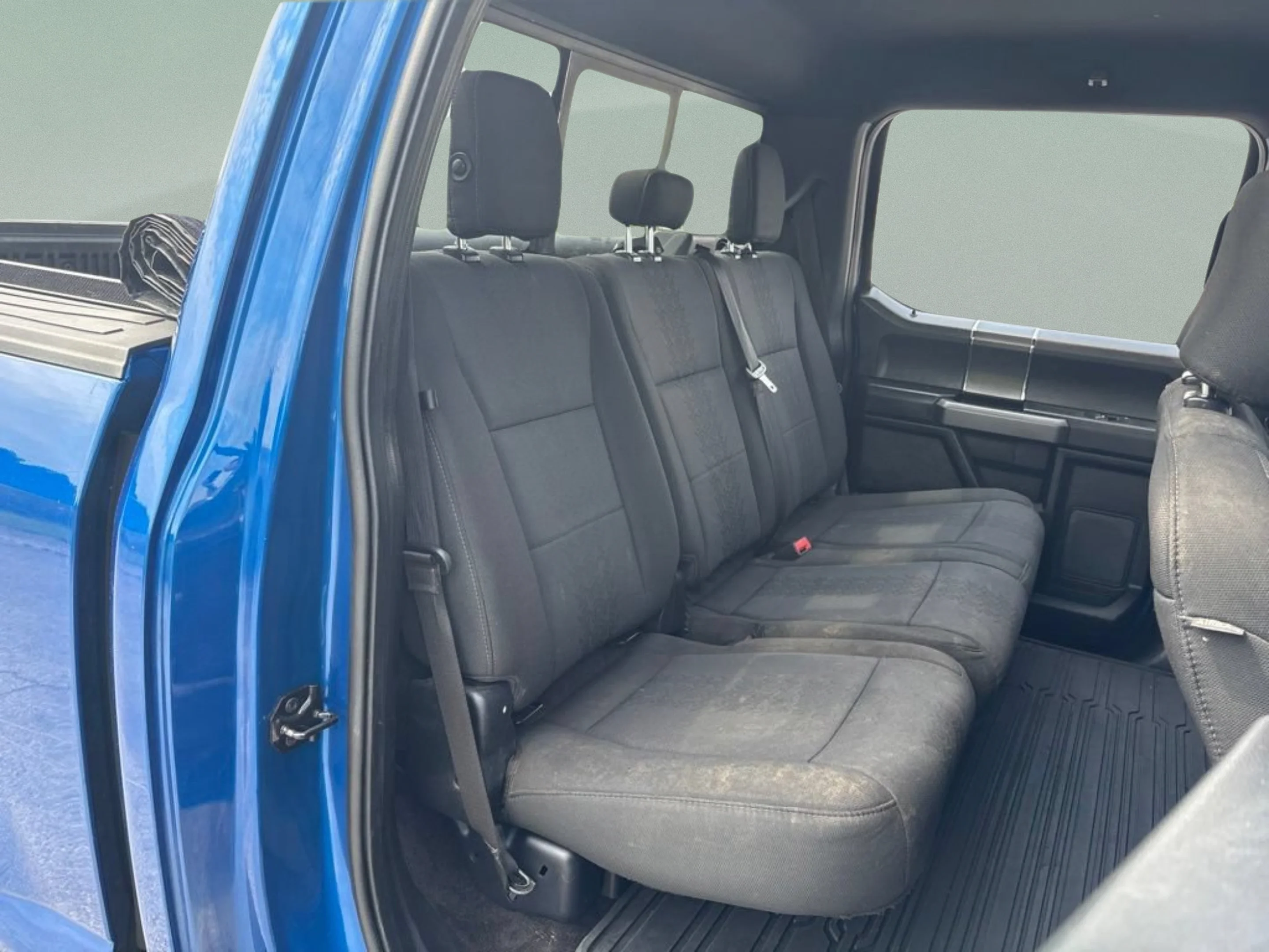 Used 2018 Lightning Blue Ford XLT image 22