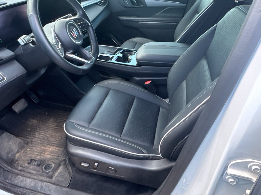 Used 2025 White Buick Sport Touring image 4