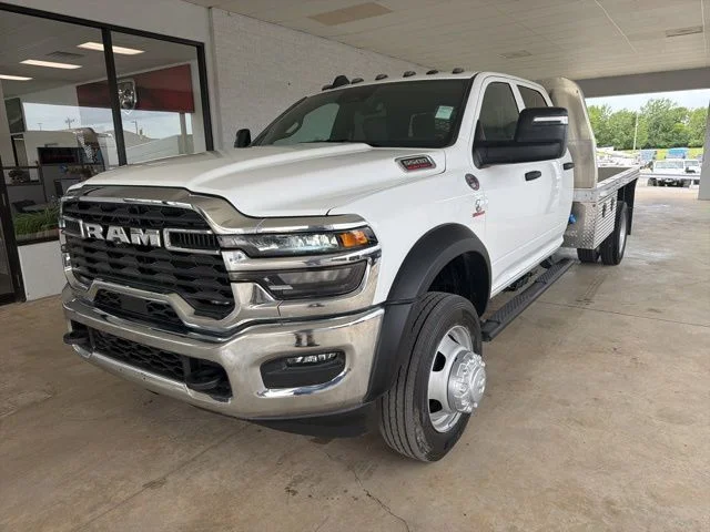 New 2026 Bright White Clear-Coat Exterior Paint RAM Tradesman image 2