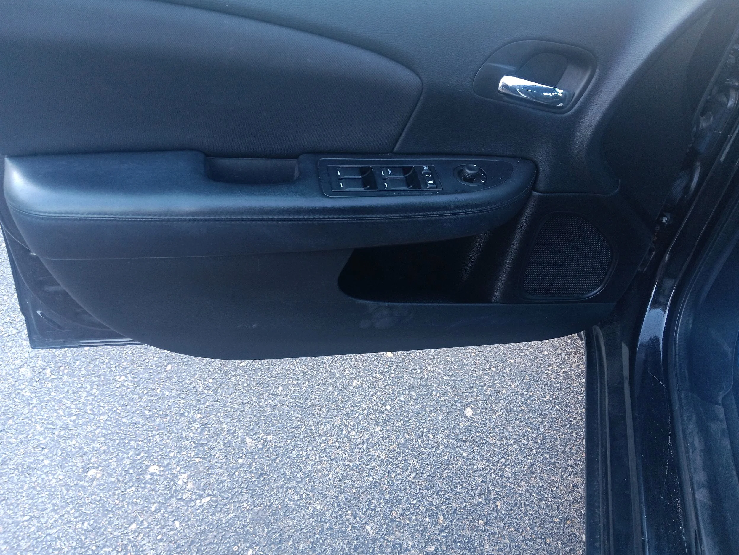 Used 2013 Black Chrysler Touring image 17