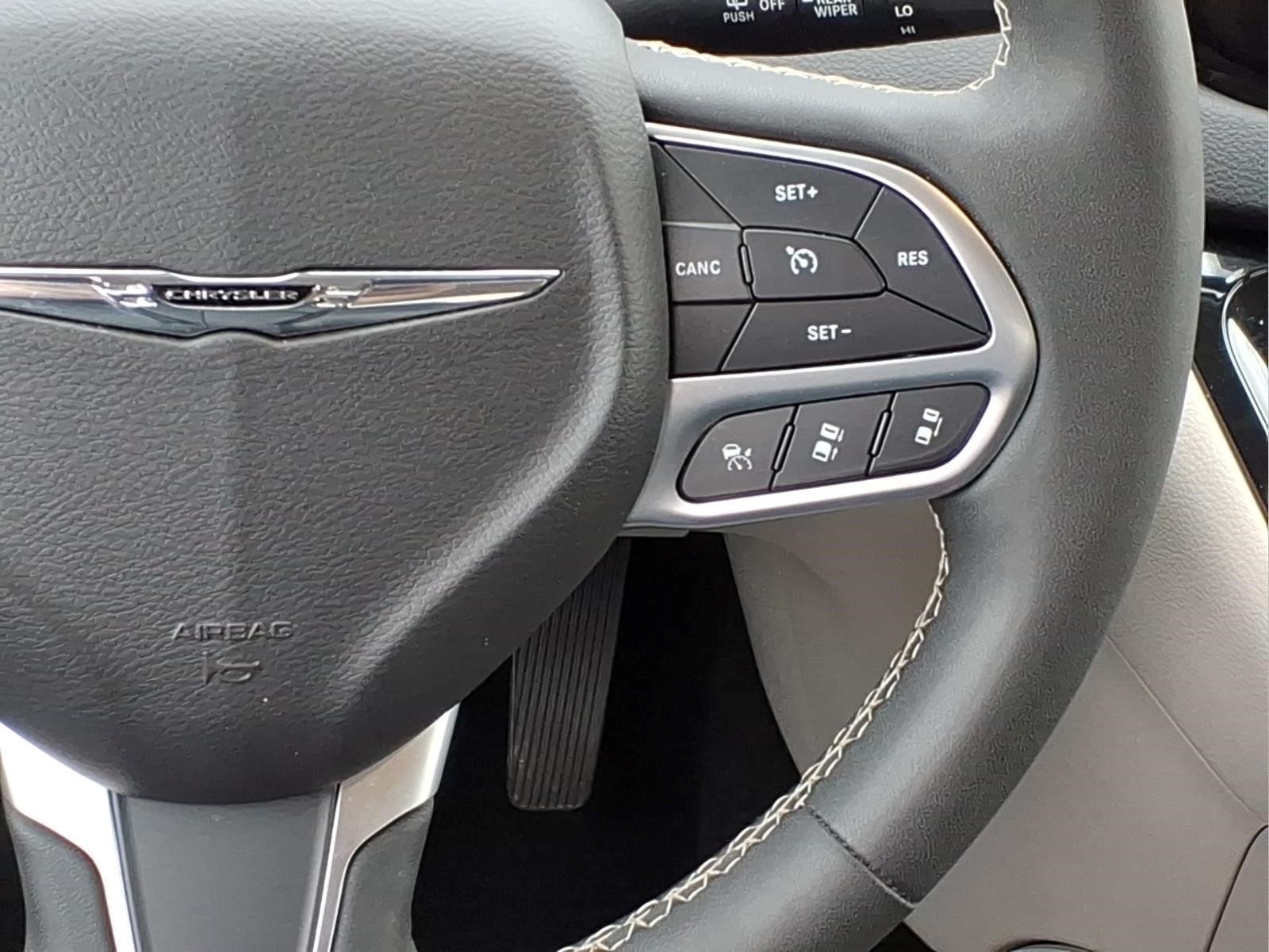 Used 2024 Silver Chrysler Touring L image 11