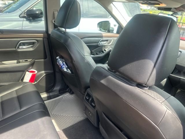 Used 2021 Brilliant Silver Metallic Nissan SV image 19