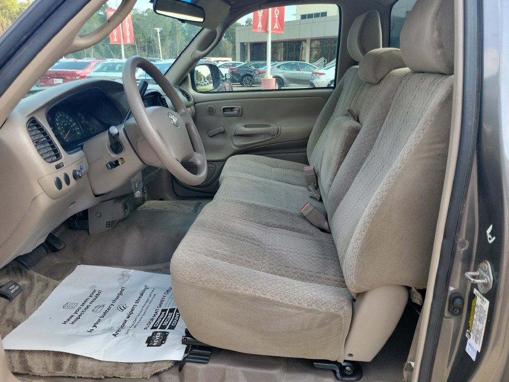 Used 2005 Gray Toyota Base image 16
