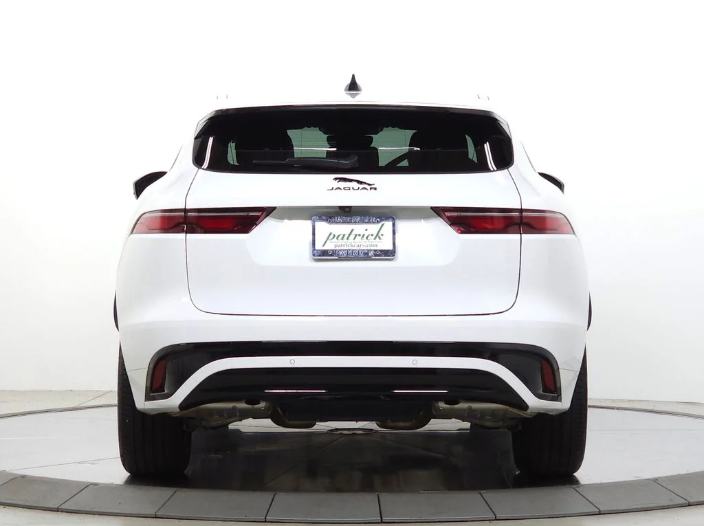 Used 2025  Jaguar P250 R-Dynamic S image 5