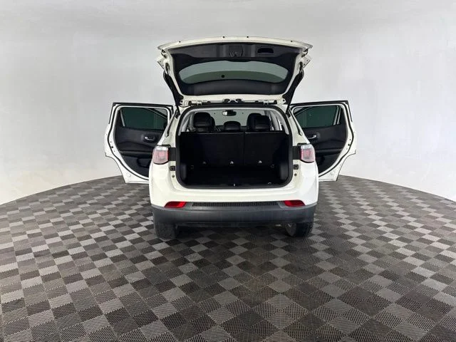 Used 2020 White Jeep Latitude image 15