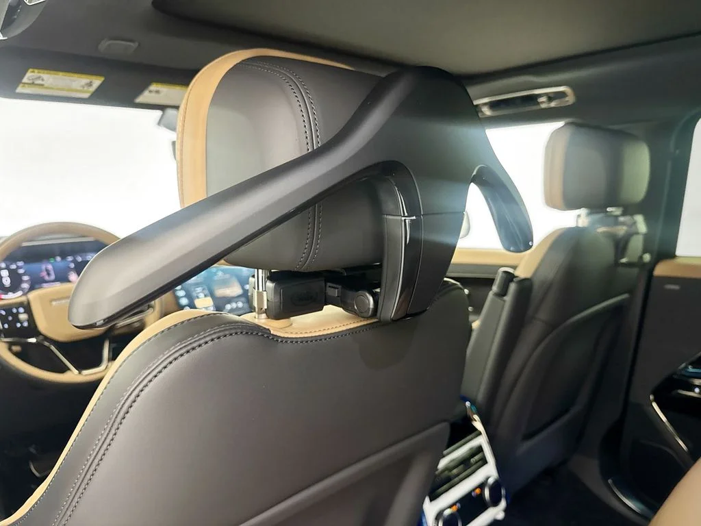 New 2026 Varesine Blue Land Rover Dynamic SE image 26