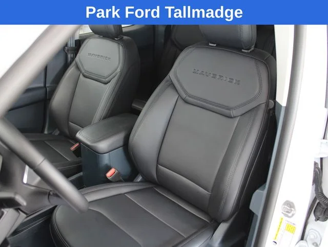 Used 2025 Oxford White Ford Lariat image 12