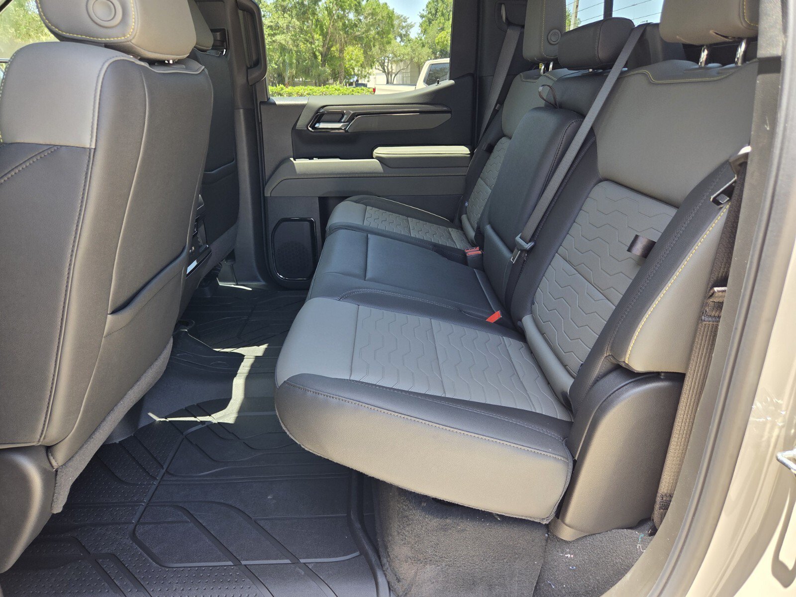 2026 Chevrolet Silverado 1500 ZR2 - Photo 21