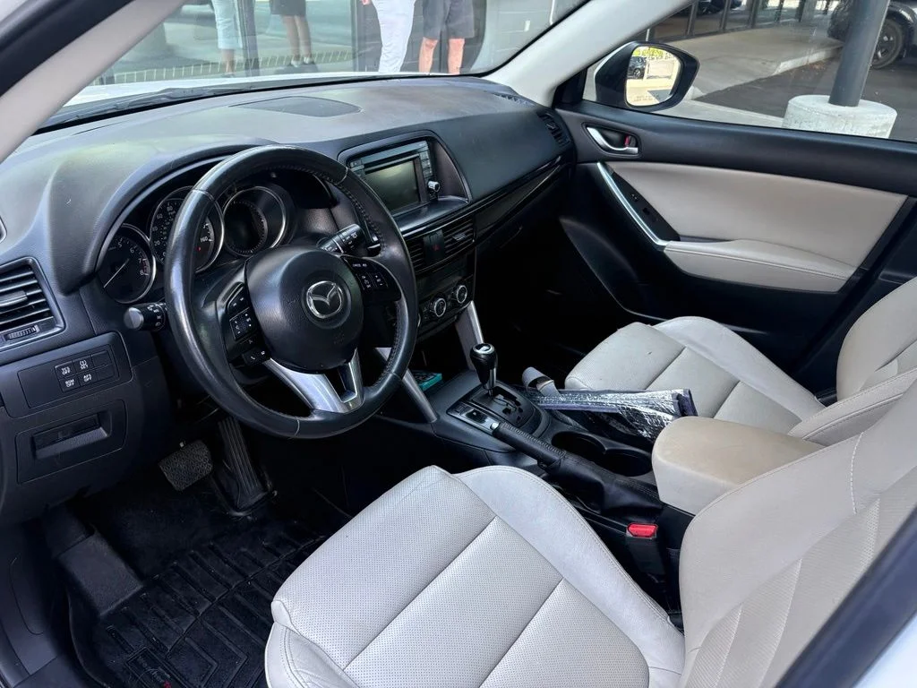 Used 2013 White Mazda Grand Touring image 5