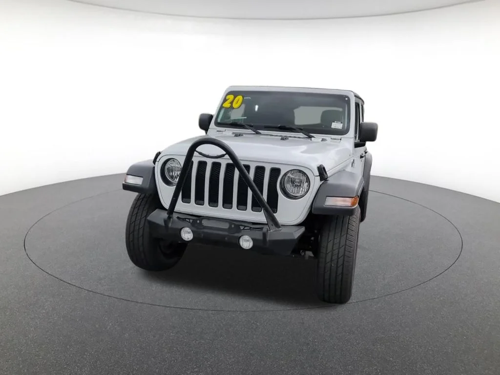 Certified Used 2020 White Jeep Unlimited Sport Altitude image 14