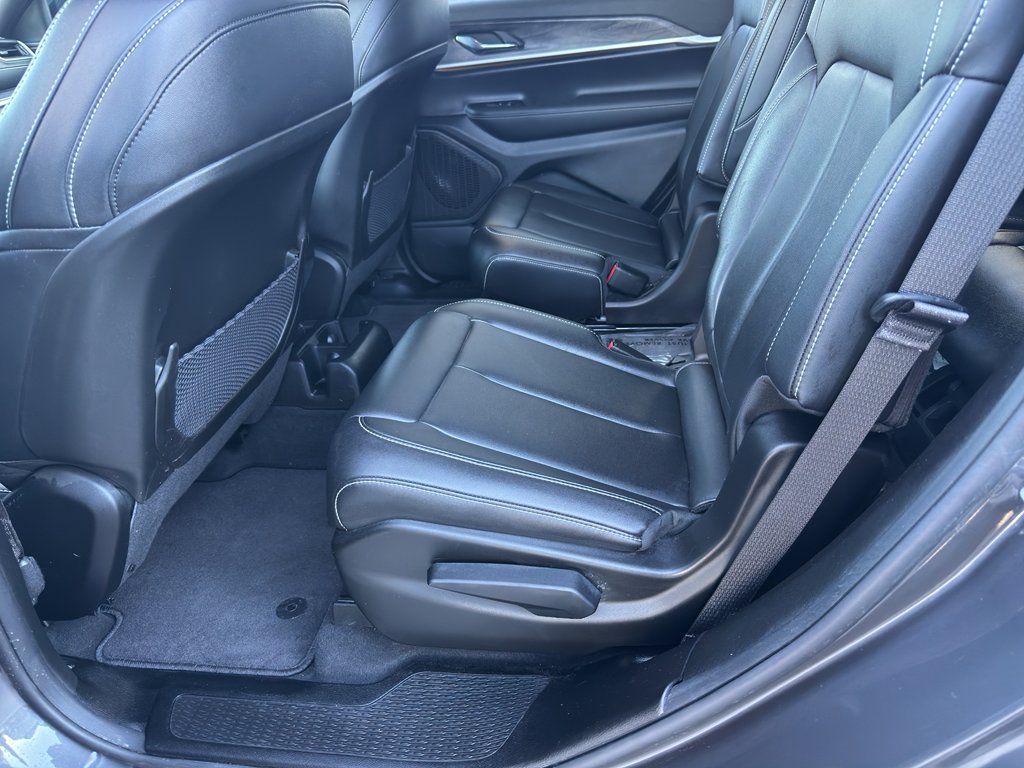 Used 2025 Baltic Gray Metallic Clearcoat Jeep Limited image 17