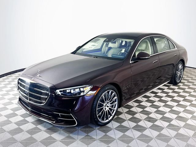 New 2026 MANUFAKTUR Rubellite Red Metallic Mercedes-Benz S 580 image 35