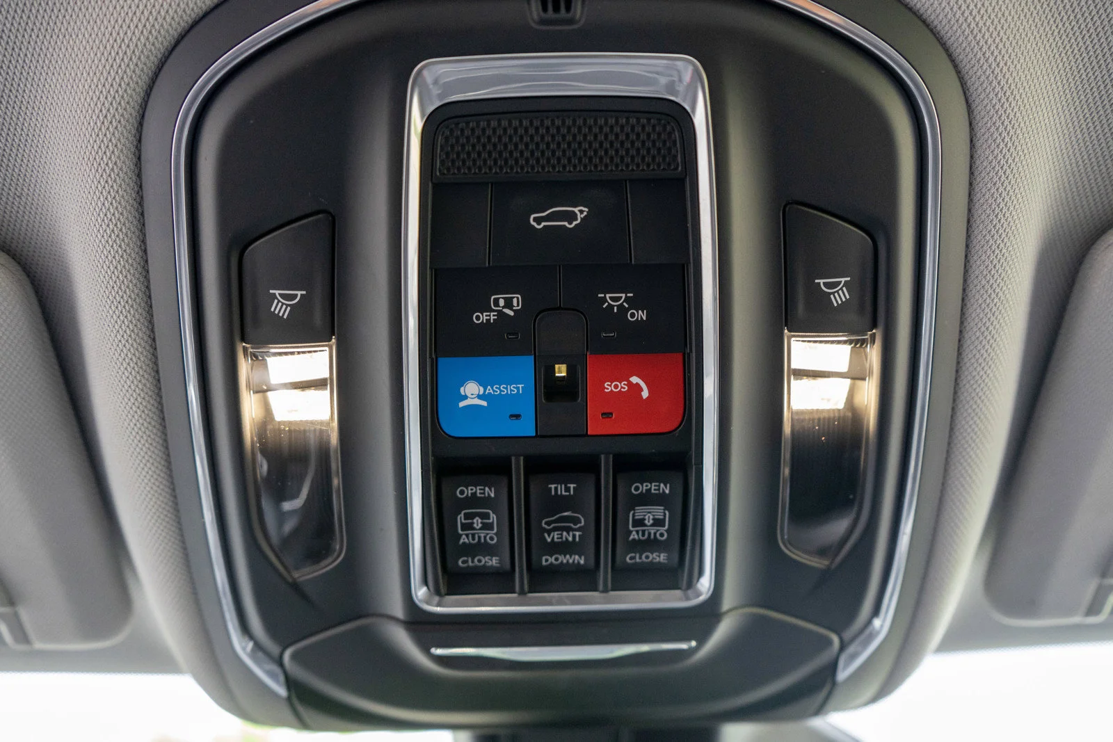 Used 2023 Diamond Black Crystal Pearlcoat Jeep 4xe image 25