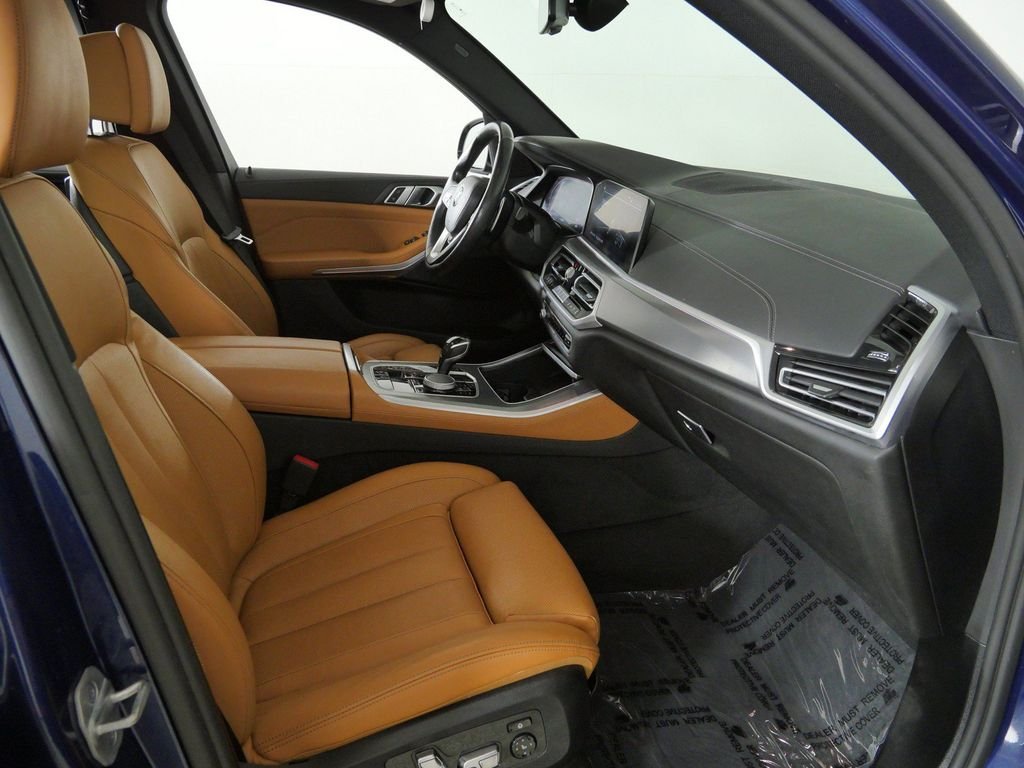 Used 2021 Phytonic Blue Metallic BMW xDrive40i image 21