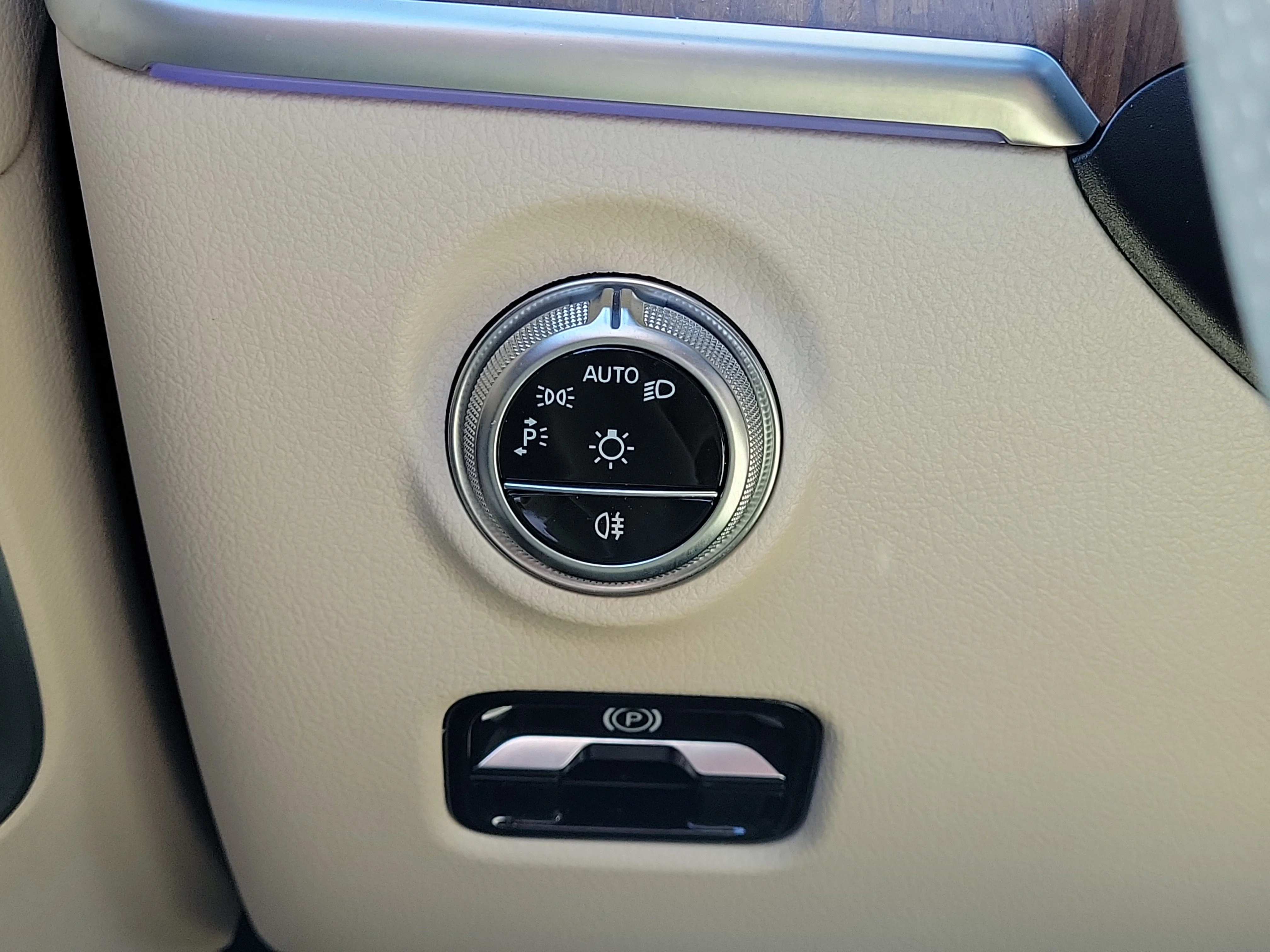Used 2024 White Mercedes-Benz CLE 300 image 18