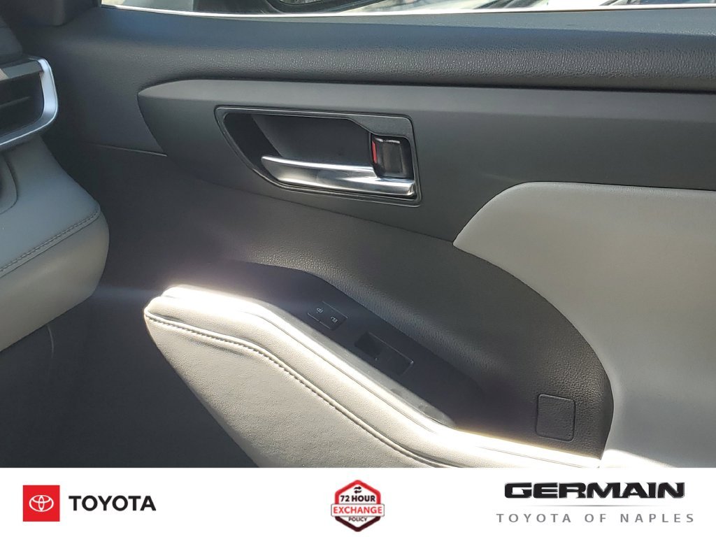 Used 2022 Blue Toyota XLE image 30