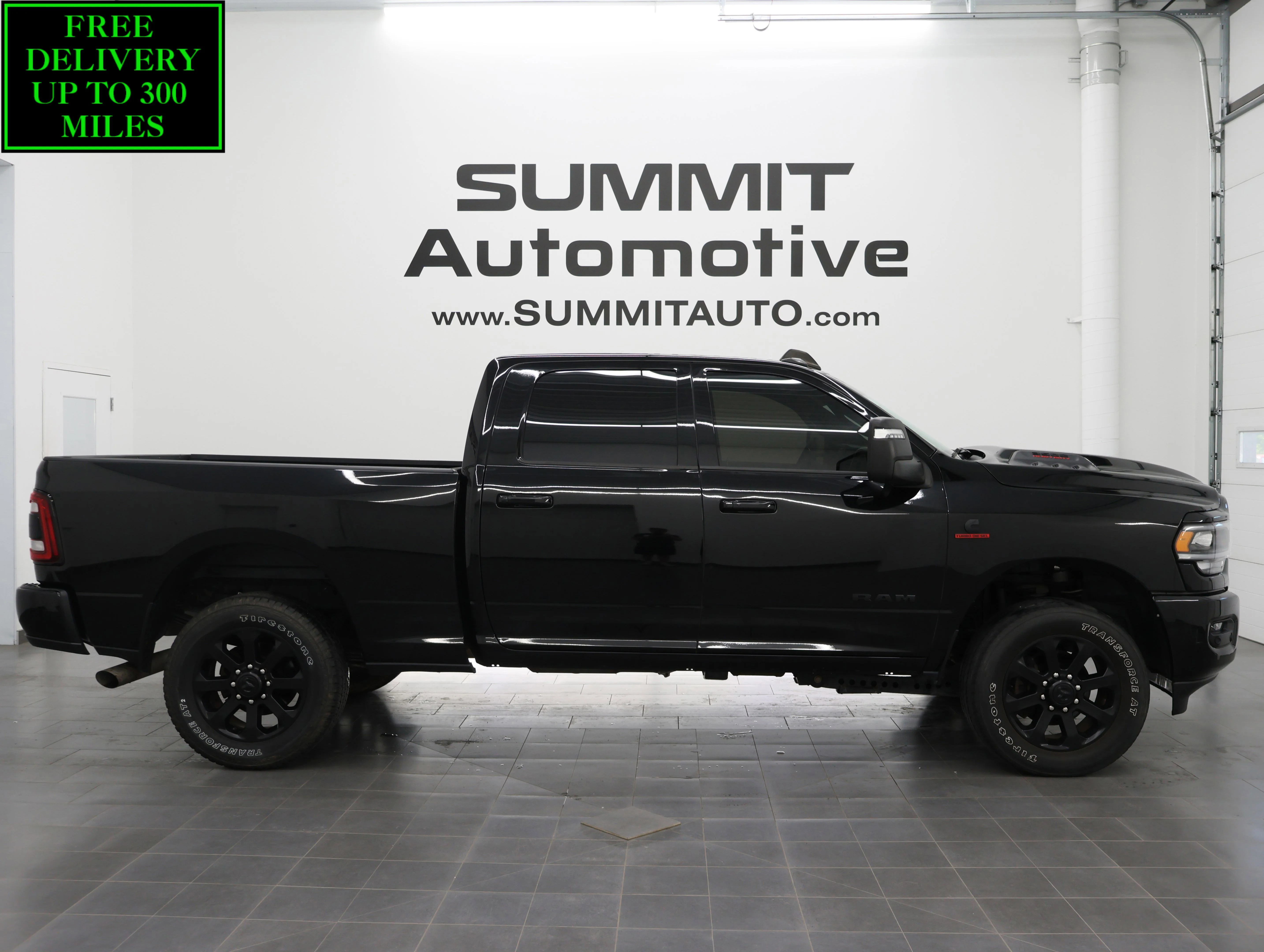 2024 RAM 3500 Laramie 4X4 Crew Cab SWB's photo